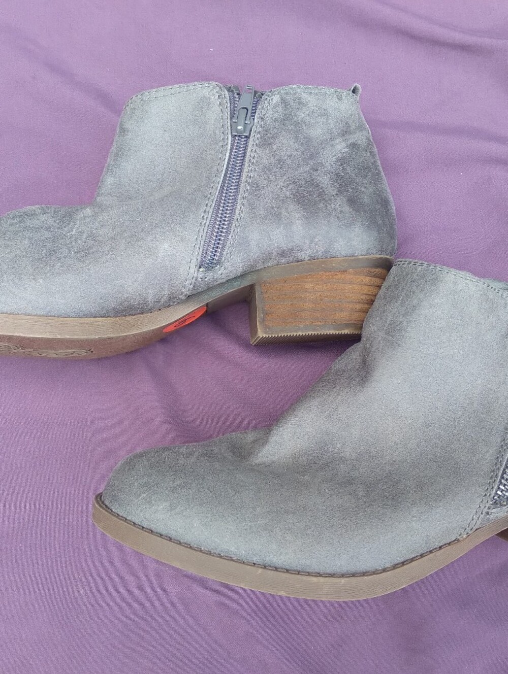 Carlos by Carlos Santana Gray Suede Ankle Booties with Side Zipper